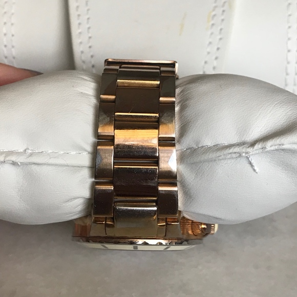 a_line Watch - Picture 7 of 7